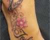 Tattoo Vorlagen Schmetterling Genial Tattoo Bein Fuss Blumen Name Text Schrift Schriftzug